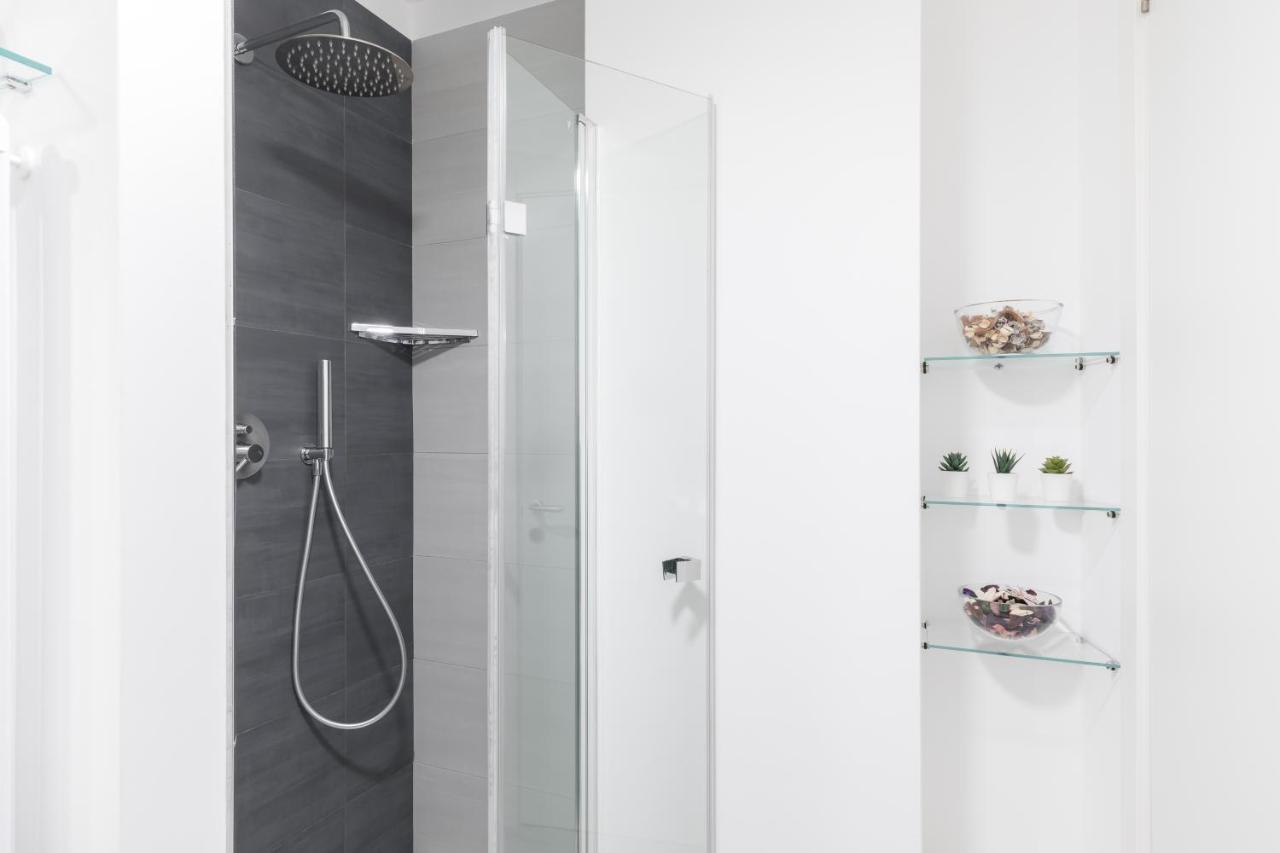 Amoretti Apartment, 6 Persone, 3 Camere, 2 Bagni, Balcone, Wi-Fi, Metro B Monti Tiburtini Róma Kültér fotó