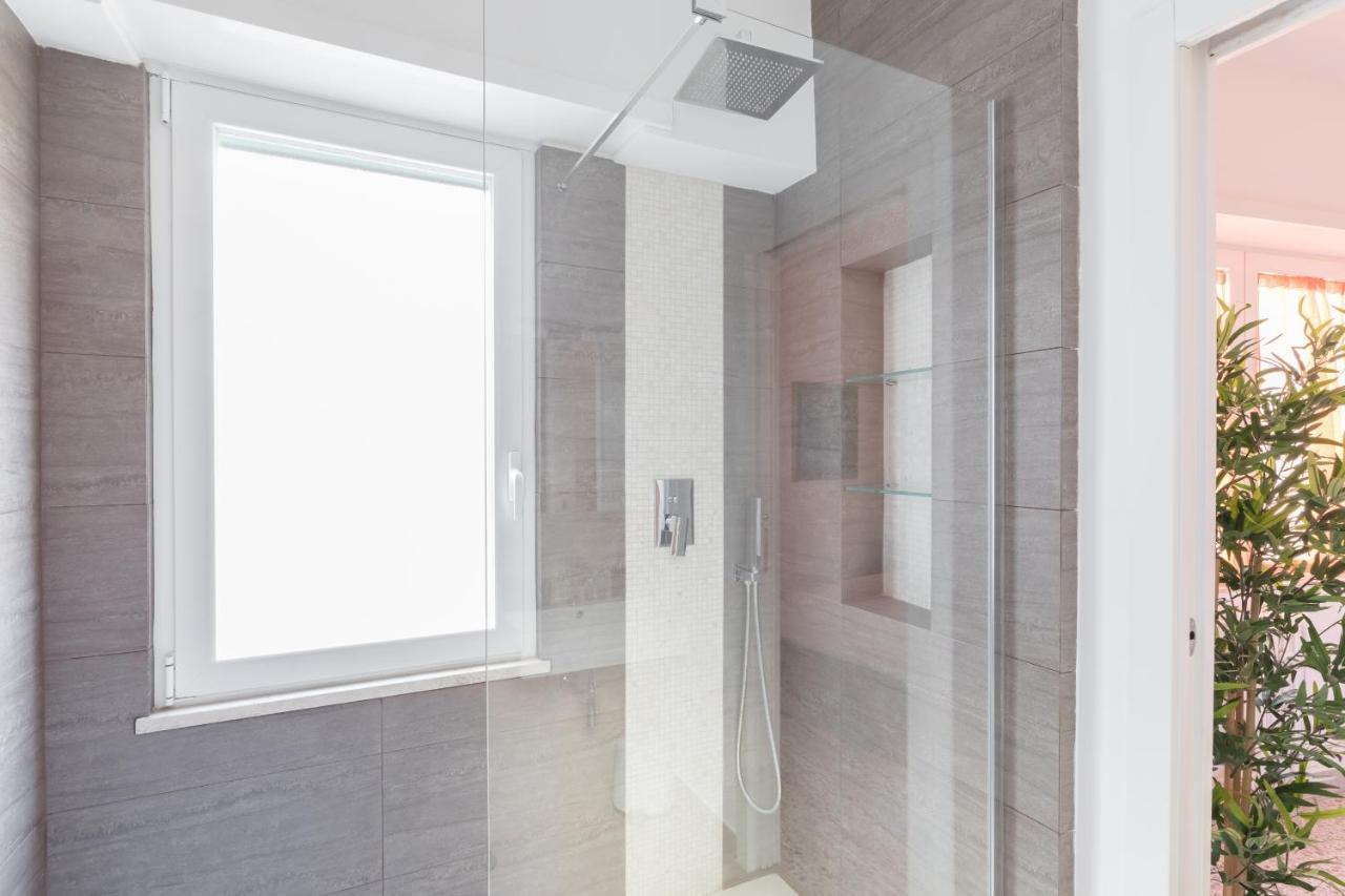 Amoretti Apartment, 6 Persone, 3 Camere, 2 Bagni, Balcone, Wi-Fi, Metro B Monti Tiburtini Róma Kültér fotó