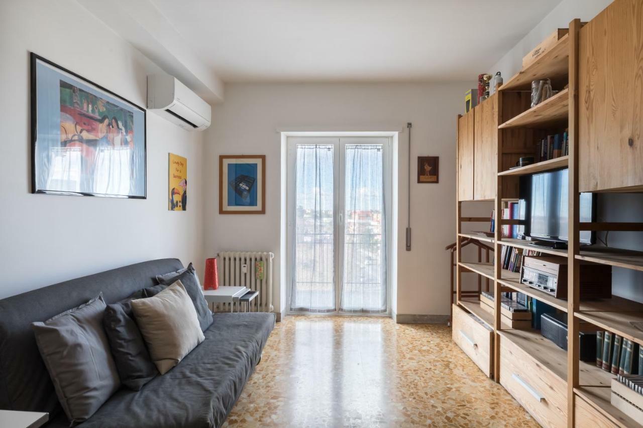 Amoretti Apartment, 6 Persone, 3 Camere, 2 Bagni, Balcone, Wi-Fi, Metro B Monti Tiburtini Róma Kültér fotó
